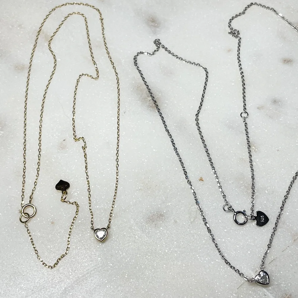 14k Gold Dainty .2ct heart necklace - Picture 4 of 8